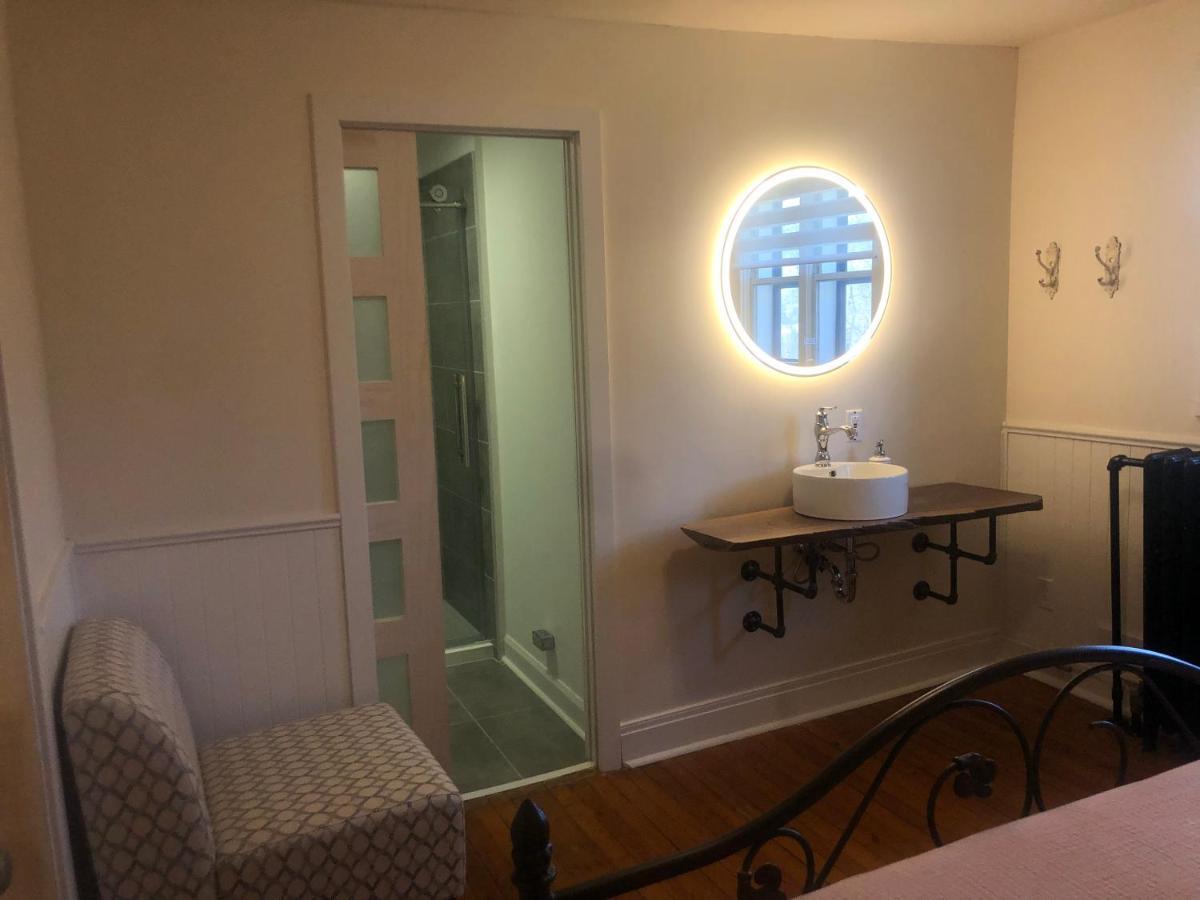 Saint-Jean-des PilesAuberge La Maison Bellemare住宿加早餐旅馆 外观 照片